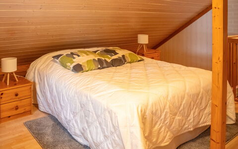 Aurinko Vanaja: Flooring, Floor, Interior Design, Wood, Bedroom, Bed, Furniture, Ceiling, Room, Wood Flooring