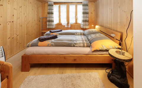 Haus Margrittli: Furniture, Wood, Interior Design, Flooring, Floor, Bedroom, Bed, Ceiling, Room, Lighting