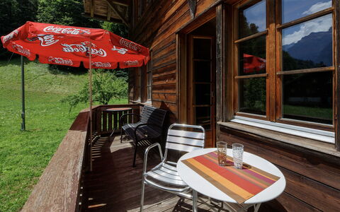 Haus Margrittli: Wood, House, Cottage, Wood Stain, Hardwood, Log Cabin, Siding, Plank, Porch, Lumber