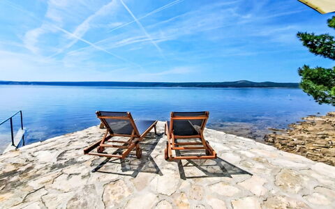 Beach House Suzi: Swimming Pool, Apartment, Resort, Balcony, Condominium, Shade, Eco Hotel, Hotel, Resort Town