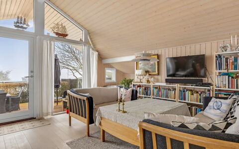 Gro - 250M from the Sea: Wood, Roof, Home, House, Architecture, Siding, Land Lot, Cottage, Shed, Garden Buildings
