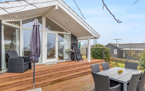 Gro - 250M from the Sea: Wood, Roof, Home, House, Architecture, Siding, Land Lot, Cottage, Shed, Garden Buildings