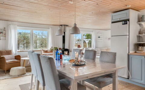 Nikica - from the Sea: Wood, Ceiling, Furniture, Interior Design, Flooring, Home, Floor, House, Wood Flooring, Kitchen & Dining Room Table