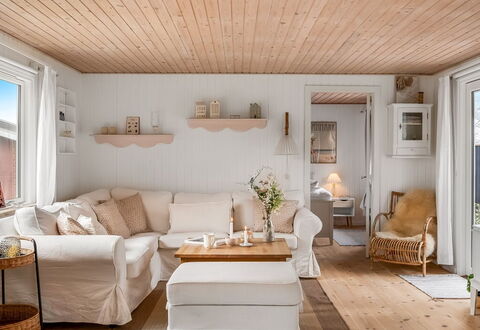 Nikica - from the Sea: Furniture, Interior Design, Flooring, Couch, Floor, Wood, Ceiling, Room, Living Room, Lighting