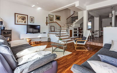 Accommodation:&nbsp;Deleut 151.1