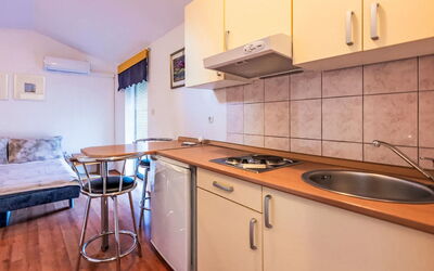 Accommodation:&nbsp;Deleut 151.4