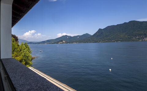 Leonard Lake: Water, Mountainous Landforms, Water Resources, Mountain, Body Of Water, Hill, Coastal And Oceanic Landforms, Highland, Waterway, Mountain Range