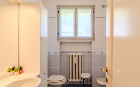 Casa Aldes: Flooring, Floor, Interior Design, Plumbing Fixture, Bathroom, Room, Plumbing, Tap, Sink, Apartment