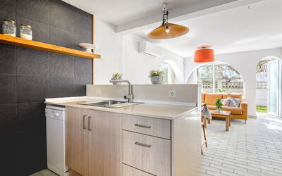 Accommodation:&nbsp;Las Palmeras 542.1