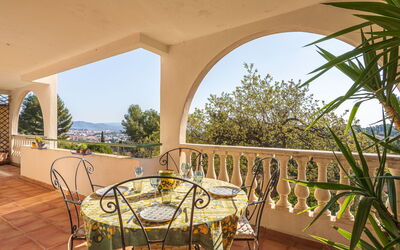 Hyères 637: Resort, Swimming Pool, Hotel, Resort Town, Seaside Resort, Hacienda, Thermae, Tropics, Villa