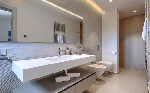 La Mari: Bathroom, Plumbing Fixture, Flooring, Bathroom Sink, Interior Design, Sink, Mirror, Floor, Tap, Ceiling