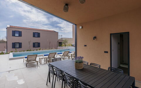Sola: Resort, Swimming Pool, Hotel, Resort Town, Seaside Resort, Hacienda, Thermae, Tropics, Villa