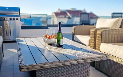 Accommodation:&nbsp;Sunny Terrace Ii 326.2