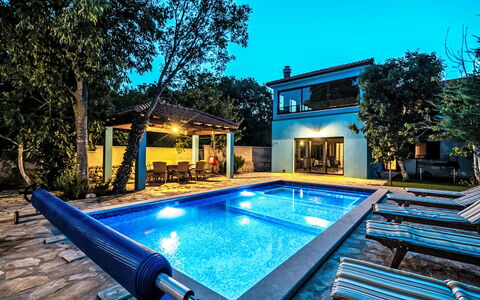 Lino: Resort, Swimming Pool, Hotel, Resort Town, Seaside Resort, Hacienda, Thermae, Tropics, Villa