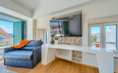 Villa Majestic: Wood, Flooring, Interior Design, Floor, Apartment, Sea, Ceiling, Ocean, Wood Stain, Chair