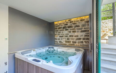 Villa Majestic: Plumbing Fixture, Resort, Hotel, Bathtub, Tile, Eco Hotel, Swimming Pool, Houseplant