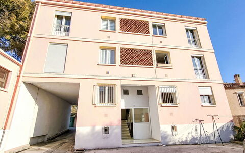 Marius Bondil: Neighbourhood, Residential Area, Apartment, Human Settlement, Condominium, Balcony, Paint, Plaster