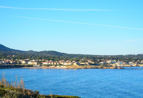 Marius Bondil: Blue, Water, Coast, Coastal And Oceanic Landforms, Sea, Bank, Shore, Ocean, Beach, Headland