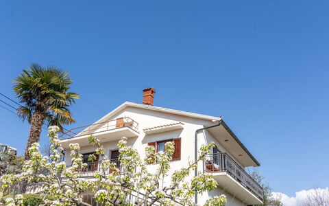 Lovran 325: Sky, Blue, Building, Window, House, Residential Area, Facade, Home, Architecture, Neighbourhood