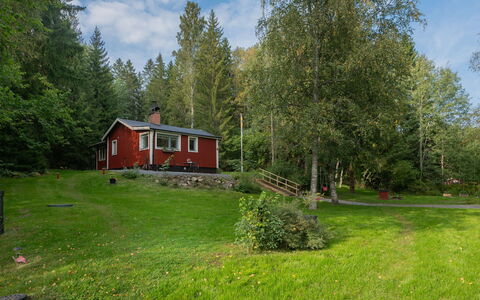 Paradislyckan: Facade, Roof, Solar Energy, Shade, Solar Power, Shed, Siding