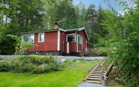 Paradislyckan: Facade, Roof, Solar Energy, Shade, Solar Power, Shed, Siding