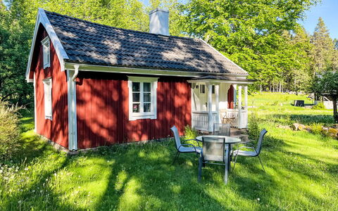 Kråktorpet: House, Cottage, Roof, Home, Land Lot, Garden Buildings, Farmhouse, Garden, Yard, Lawn