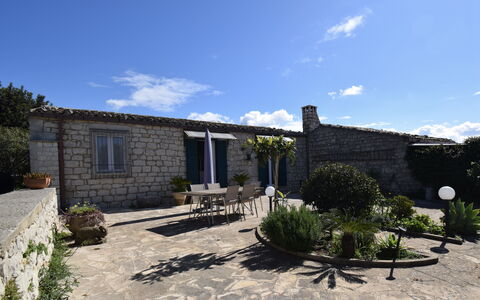 Villa Il Carato, Private Pool, Modica: Home, Door, Flowerpot, Cottage, Garden, Flagstone, Houseplant, Landscaping, Stone Wall, Estate