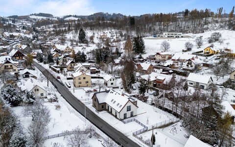 Na Kovárně: Tree, Residential Area, House, Winter, Snow, Roof, Neighbourhood, Home, Landscape, Suburb