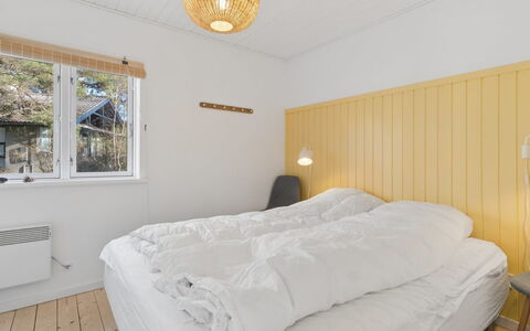 Adde - 150M from the Sea: Wood, Bedroom, Bed, Ceiling, Interior Design, Floor, Furniture, Flooring, Bedding, Home