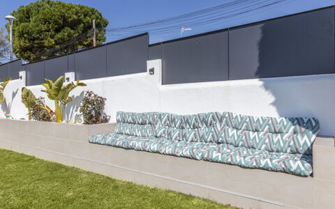 Mi Capricho: Composite Material, Shade, Concrete, Garden, Landscaping, Fence, Home Fencing, Artificial Turf, Design