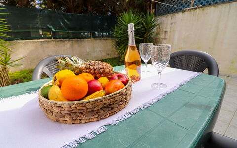 Amanda: Fruit, Tableware, Furniture, Food, Produce, Table, Serveware, Ingredient, Tablecloth