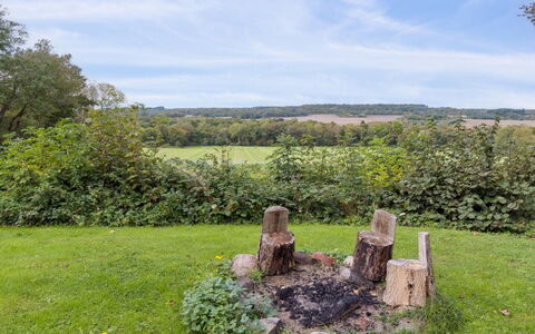 Sigbritt - 3.7Km from the Sea: Grass, Grassland, Shrub, Plant Community, Land Lot, Garden, Trunk, Groundcover