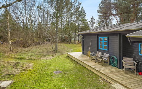 Aksinja - 500M from the Sea: Wood, Cottage, Home, Land Lot, Rural Area, Garden Buildings, Log Cabin, Siding, Shed, Garden