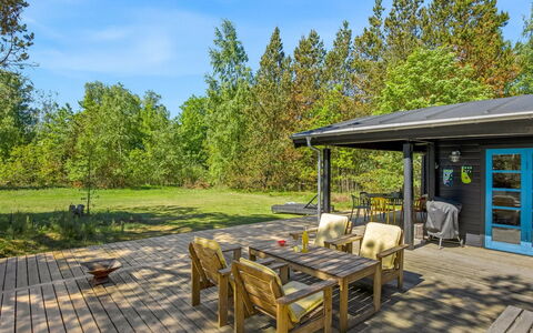 Aksinja - 500M from the Sea: Furniture, Wood, Interior Design, Flooring, Floor, Chair, Room, Ceiling, Living Room, Apartment