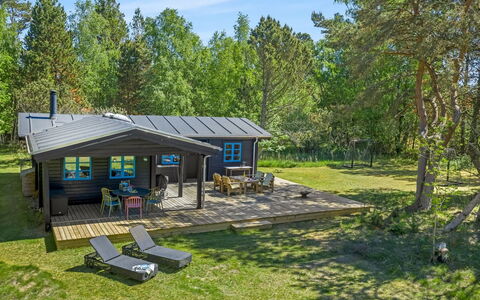 Aksinja - 500M from the Sea: Furniture, Wood, Interior Design, Flooring, Floor, Chair, Room, Ceiling, Living Room, Apartment
