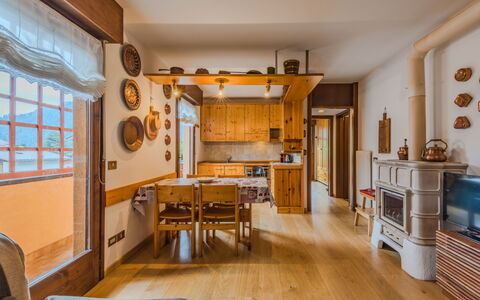 Ginepro: Interior Design, Wood, Flooring, Ceiling, Furniture, Floor, Room, Cabinetry, Wood Stain, Kitchen