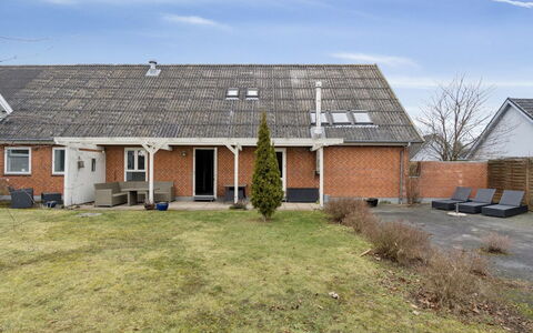 Grette - 600M from the Sea: Sky, Roof, House, Residential Area, Home, Cottage, Yard, Siding, Driveway