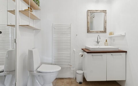Strandulf - 1Km from the Sea: Plumbing Fixture, Interior Design, Flooring, Floor, Sink, Bathroom, Toilet, Bathroom Sink, Toilet Seat, Plumbing
