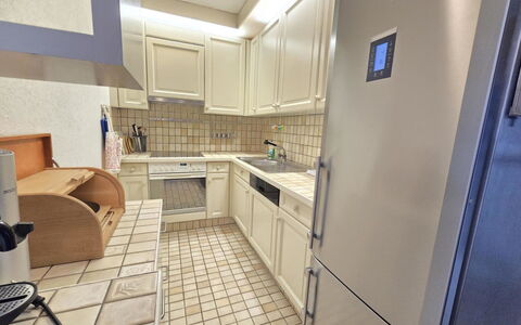 Casa la Schmetta 54: Flooring, Kitchen, Floor, Countertop, Kitchen Appliance, Major Appliance, Interior Design, Cabinetry, Home Appliance, Tile