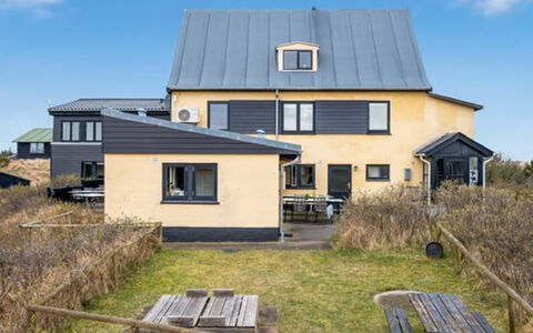 Gunhilda - 300M from the Sea: House, Roof, Home, Cottage, Shed, Garden Buildings, Siding, Yard, Log Cabin, Hut