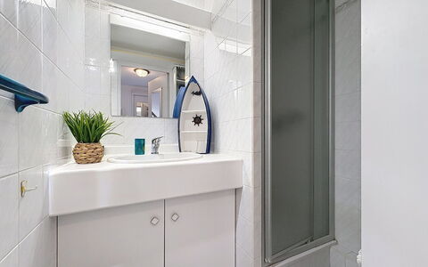 Le Corot: Bathroom, Plumbing Fixture, Interior Design, Flooring, Floor, Bathroom Sink, Toilet, Sink, Toilet Seat, Tap