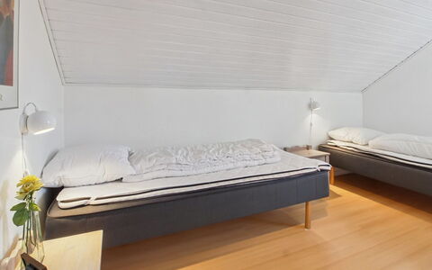 Amlethus - 2.3Km from the Sea: Flooring, Floor, Wood, Interior Design, Ceiling, Bedroom, Wood Flooring, Bed, Bed Frame, Room