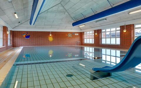 Amlethus - 2.3Km from the Sea: Swimming Pool, Brick, Tile, Resort, Leisure Centre, Hotel