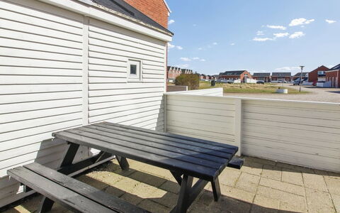 Amlethus - 2.3Km from the Sea: Cottage, Shed, Hut, Farmhouse, Prairie, Shack, Barn, Log Cabin, Garden Buildings