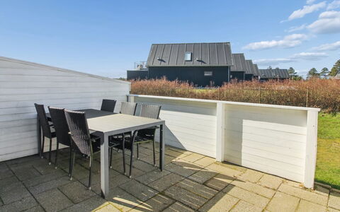 Amlethus - 2.3Km from the Sea: Cottage, Shed, Hut, Farmhouse, Prairie, Shack, Barn, Log Cabin, Garden Buildings
