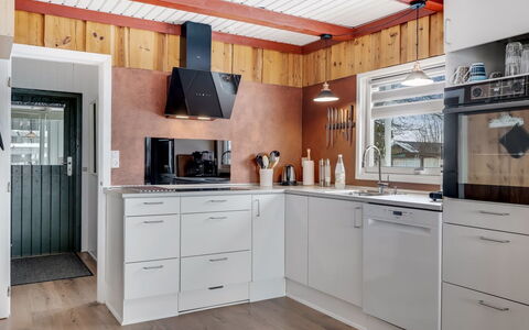 Dimo - 75M to the Fjord: Kitchen Appliance, Kitchen, Major Appliance, Wood, Countertop, Interior Design, Cabinetry, Flooring, Ceiling, Home Appliance