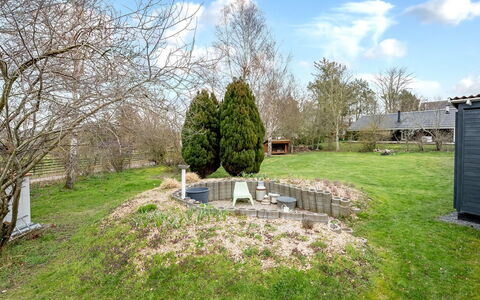 Menke - 300M from the Sea: Tree, Grass, Branch, Shrub, Landscape, Garden, Land Lot, Groundcover, Lawn