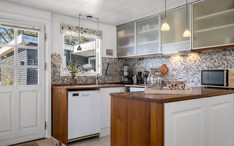 Jamie - from the Sea: Kitchen Appliance, Kitchen, Countertop, Cabinetry, Major Appliance, Interior Design, Flooring, Wood, Home Appliance, Furniture