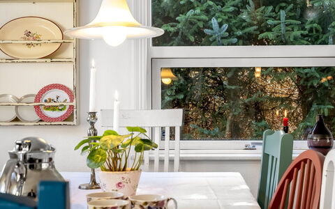 Jamie - from the Sea: Interior Design, Furniture, Light Fixture, Lighting, Tableware, Room, Table, Home, Ceiling, Porcelain