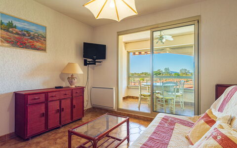 Haïti: Apartment, Resort, Chair, Shade, Balcony, Kitchen & Dining Room Table, Restaurant, Eco Hotel, Hotel